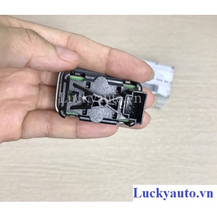 Công tắc lên xuống kính cửa sau phải xe Mercedes GLK300 4Matic đời 2012_ 204 905 82 02_ 2049058202